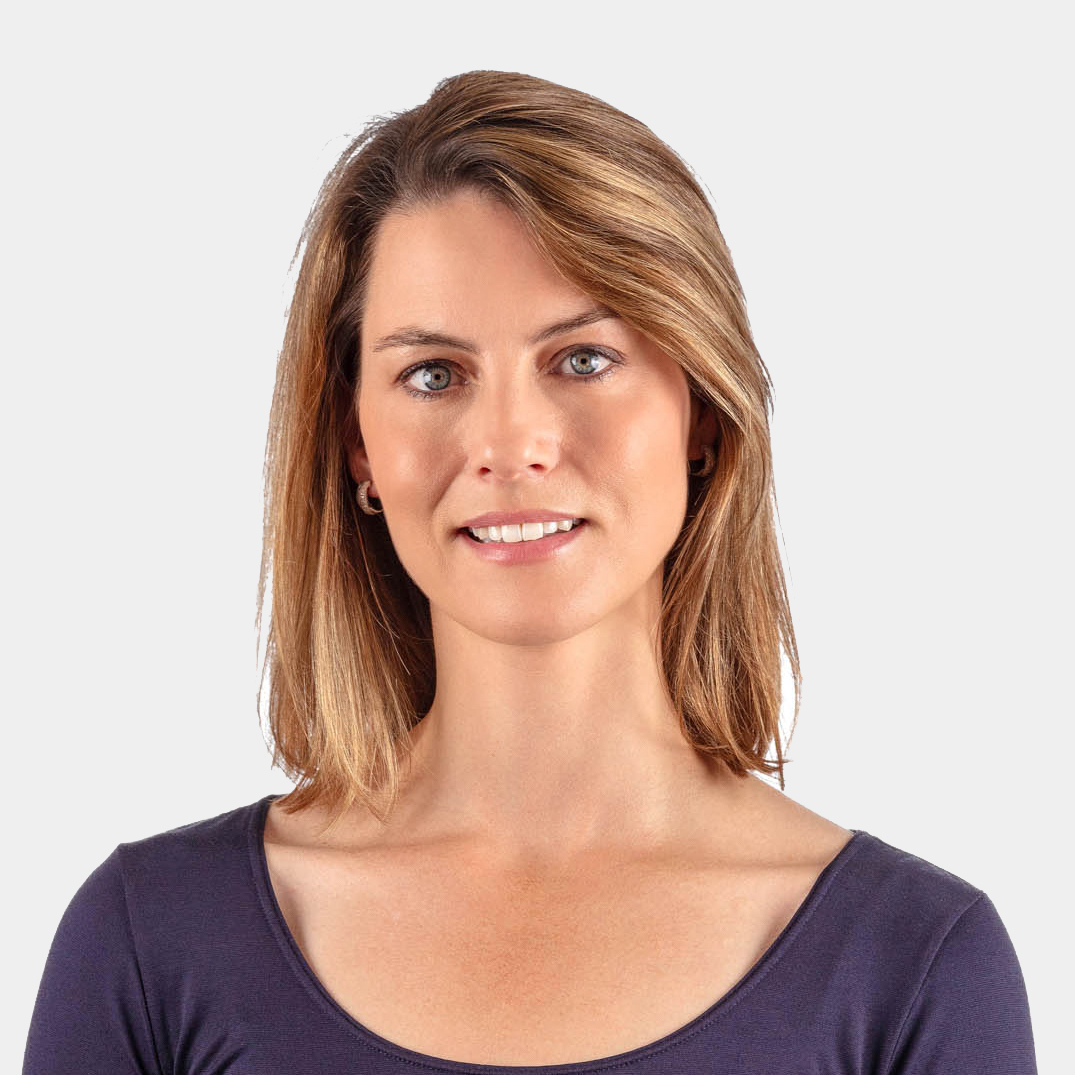 Taryn Auchecorne Opus 2 Expert Headshot-gray